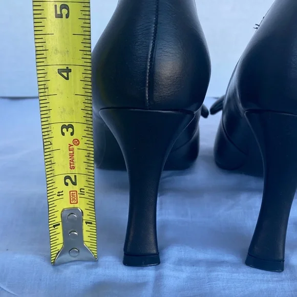 Torgeis Tamrina Black Women's Heels with Bow Detail - Picture 6 of 11